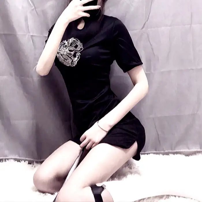饱餐秀色